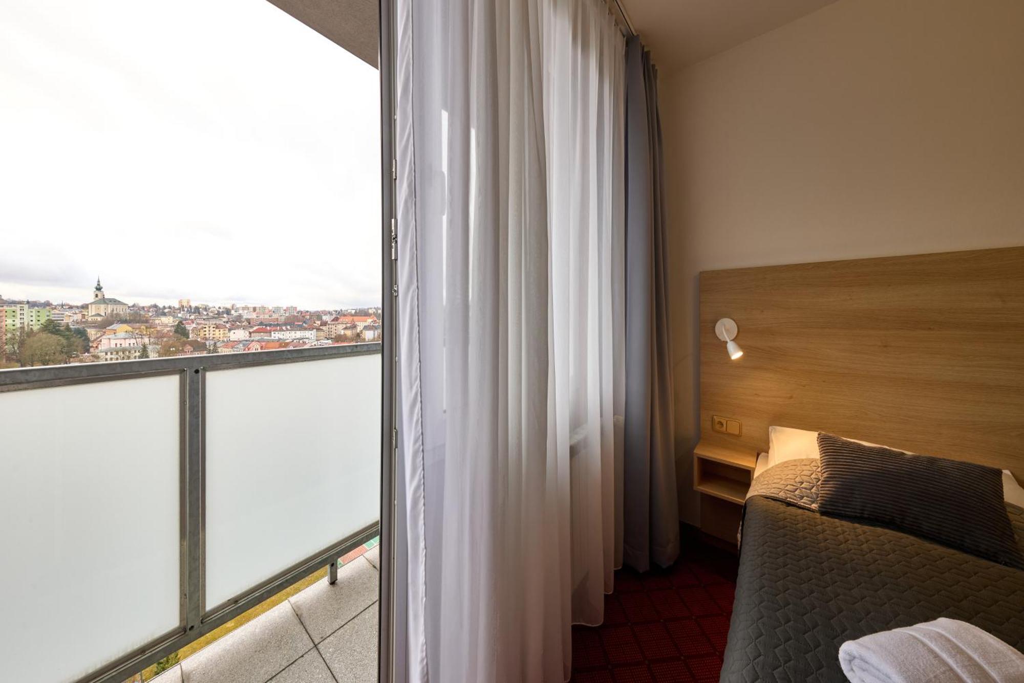 Patria Hotel Trutnov Exterior foto