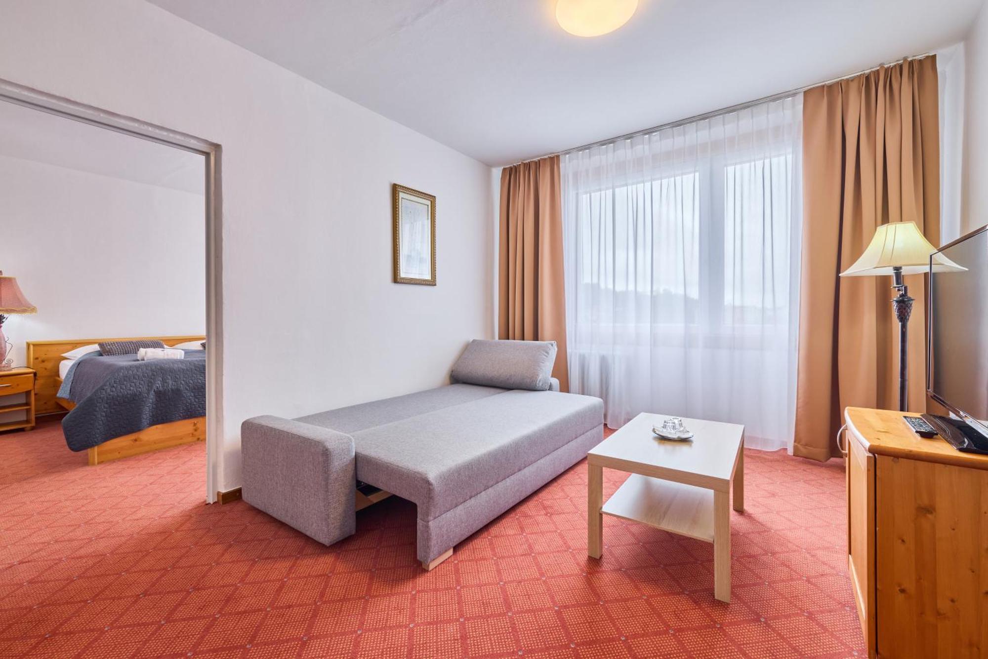 Patria Hotel Trutnov Exterior foto